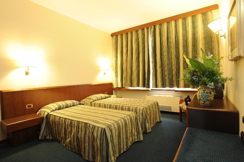 Hotel President 3*